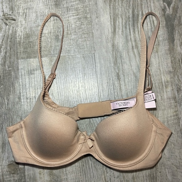 32B Victoria’s Secret Body by Victoria Praline lined Demi smooth Logo straps - Picture 2 of 14